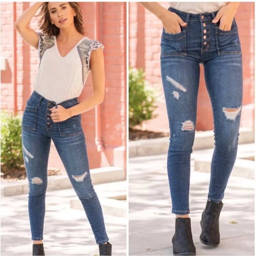 Judy Blue | Distressed Cargo Patch High Rise Skinny Jeans sz 28